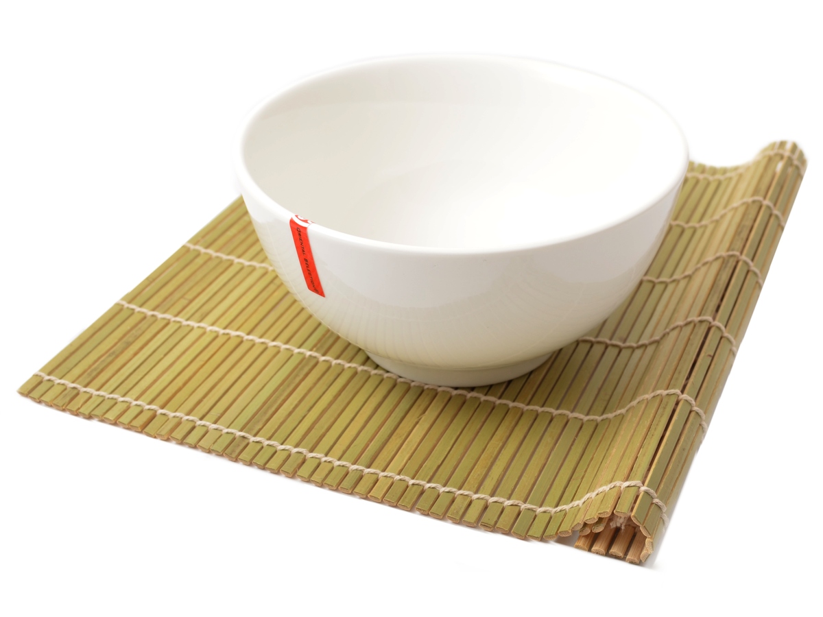 Biela porcelánová miska na ázijské špeciality