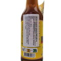 Detailný záber na bielu slovenskú etiketu nalepenú na boku fľaše. Názov produktu na nálepke je "08729 Omáčka rybacia HBB 250 ml". Zloženie jasne definuje prémiovú kvalitu: 63 % sardelový extrakt, 32 % soľ a 5 % cukor, pričom hrubým písmom je vyznačený ale