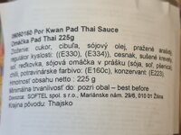 Slovenská etiketa thajskej omáčky Pad Thai Por Kwan 225 g