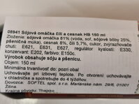 Slovenská etiketa sójovej omáčky HBB s čili a cesnakom 150 ml