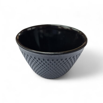 Liatinová šálka Arare, čierna (0,12 l)