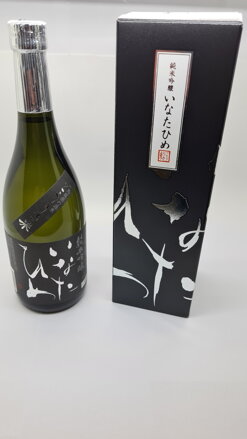 Sake japonske Junmai Ginjo Inatahime 15,9% Alc.720ml