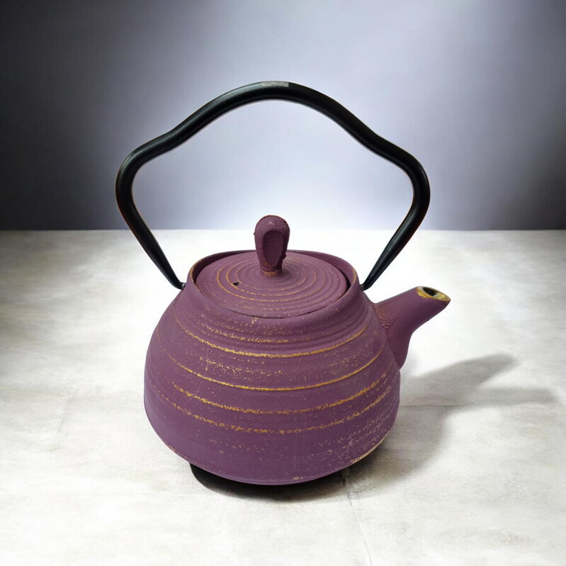 Liatinový čajník Itome, fialovo-zlatý (0,6 l)